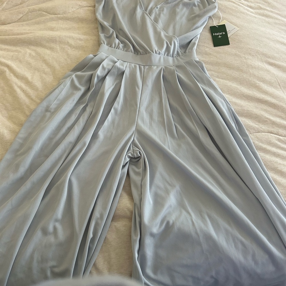 NWT BUY ONE GET ONE FREE HALARA Soft Gray Women's Jumpsuit - Picture 2 of 6
